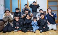 농촌 메운 아이들 웃음소리에 마을 사람들 싱글벙글
