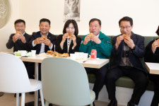 산청 순한쌀빵 자체개발 가루미 샌드위치 시식회