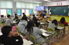 초등학교 4곳 힘 모으니 교실은 활기...학생·교사는 성장