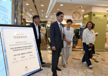 국민권익위, 롯데백화점 마산점 현장 방문에 "도와달라" 외침