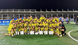 보물섬 남해스포츠클럽 U17 유스컵 우승