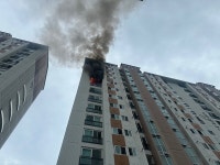 진해 자은동 아파트 화재...인명피해 없어