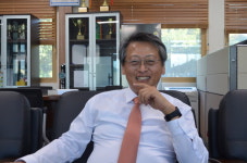 조형래 전 민주노총 경남본부장 철성고 교장으로 새출발