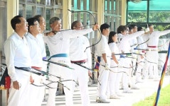창원이 자랑하는 궁도 축제 최윤덕 장상기 궁도대회 성황