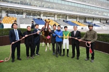 위너클리어, 경남도민일보배 대상경주서 짜릿한 역전 우승