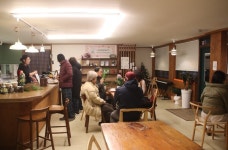 [공간공감] 지역민들 힘 합쳐 운영하는 사랑방 같은 동네 카페