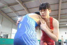 단 한 번의 업어치기에서 시작된 레슬링 꿈
