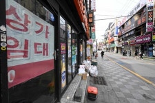 수지 안 맞아 스타벅스도 포기한 마산 최대 상권