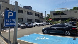 창원 귀산 석교마을 좁은 도로에 안전시설 부재로 사고 위험