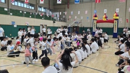 친구·가족 손잡고 으쌰으쌰 [박영희의 아이와 어른, 생각 한 줌]