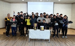 양산 웅상종합사회복지관 운영위원장, 축구단 우승 선물