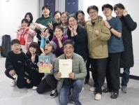 거제 연극무대 지켜온 배우·제작진 마음 모다서 창단