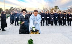 함안군 병오년 해맞이로 2026년 업무 시작