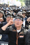 [사진 뉴스]  열사 정신 계승하자!... CU진주물류센터에 운집한 노동자들