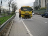 서울시내 자동차전용도로 묵은 때 씻는다