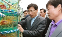 안희정 충남도지사, 도서 발전 방안 찾아 직접 나서