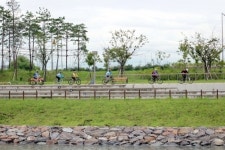 경인아라뱃길, 물류의 허브로 거듭날 것