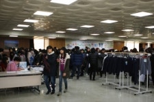 부천 소사구, 교복 물려입기 나눔장터 열어