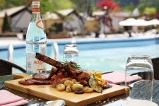 클럽노블픽, ‘Enjoy Spring Promotion’…호텔식 글램핑과 야외온수풀 개장