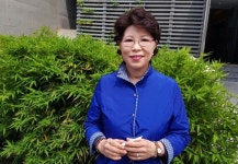 “화장실도 문화...사회의 거울 공중화장실”
