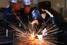 유리천장 깬 ‘여성 1호 용접기능장’ 탄생