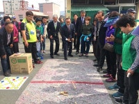 윷놀이로 하나된 전통장터