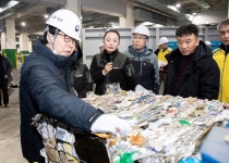 조명래 장관, 설 앞두고 강남환경자원센터 방문