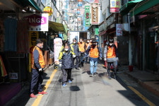 전통시장 전문의용소방대원, ’코로나19 방역’ 실시