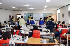 김천시에 직접 만든 면마스크 500매 기부