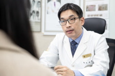 성인 천식치료, 호흡기 아닌 몸을 봐야하는 이유