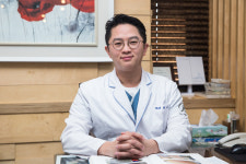 이중턱·심부볼에 효과적인 인모드리프팅, 의료진 선택 중요