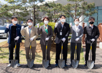 환경부, 식목일 맞아 1인 1그루 심기 나서