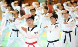 [포토] 우리가최고! 수원 동원고등학교 태권도부