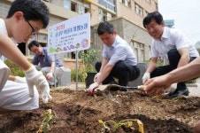 [포토라인] NH농협 안양시지부, 해오름초교에 체험농장 개장