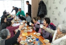 여주 왕터매운탕집, 어르신들에 무료점심 대접