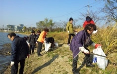 부곡동ㆍ철도공사, 왕송호수 합동 환경정화활동 실시