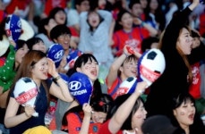 인천 시민들 새벽응원