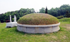 원균 후손들이 남해안서 진짜 묘 찾는 사연