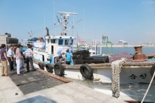서해 5도 수산물 아라뱃길로 유통… 입항식 열려