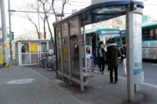 자전거도로 통행 막는 불법적치물
