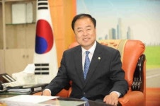 황영희 양주시의회 의장 국지도 39호선 주력 상생·소통 의회로