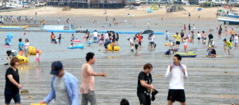 왕산해수욕장 개장후 첫 주말
