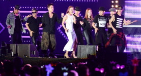 토요일을 즐겨라! 슈퍼콘서트 성황