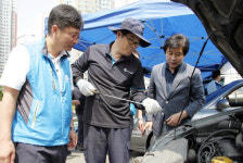 광명시의회 의장, 자동차 무상점검 서비스 격려