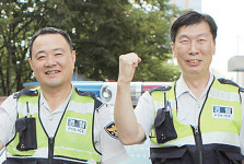 의왕 청계파출소 이양호·신동명씨 끈질긴 설득으로 생명 살려
