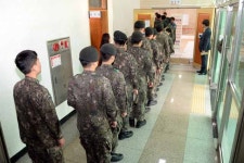 사전투표 첫날 “투표했어요”