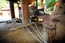 흉물로 전락한 구리시 고구려 대장간 마을