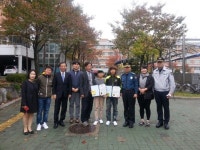 병원비 50만원 길에서 주워 돌려준 초등학생들