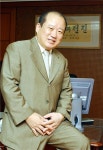 (주)싸이칸홀딩스 김정률회장, 농림축산식품부장관 표창장 수여