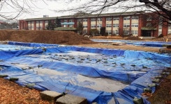 오갈대 없어진 신품초교 사료관